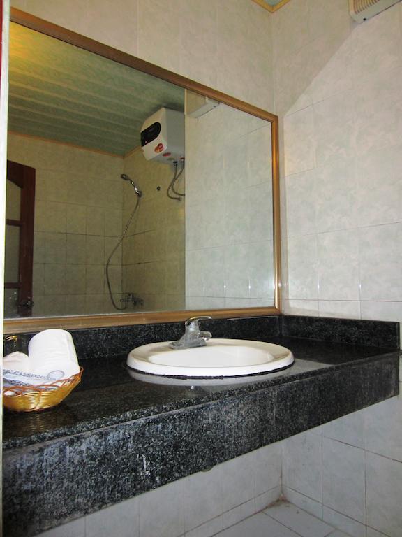 Green Bay Hotel Ha Long Camera foto